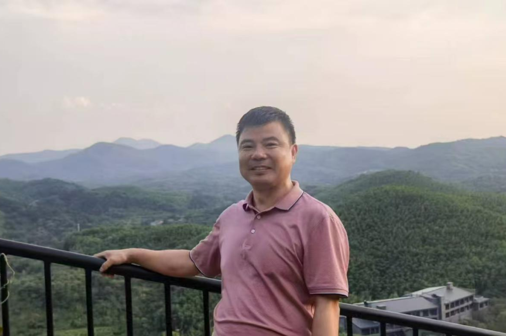 曹亚东.png 曹亚东.png